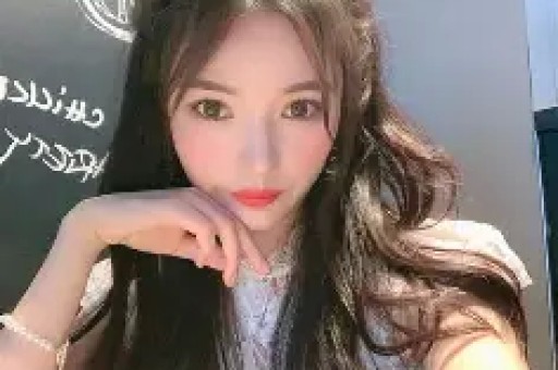 新晋小花要拆很新的房子被黑料骂上热搜是因为爱太多？