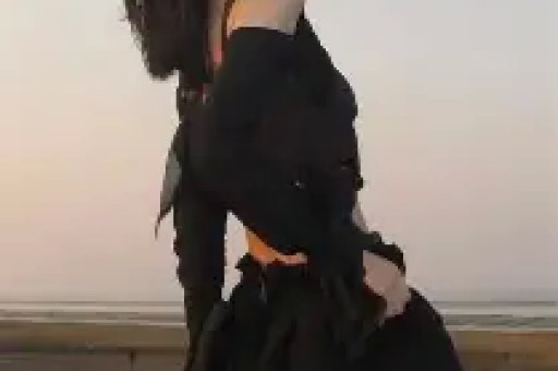 浪姐们祝福祖国曾沛慈却沉默网友扒其黑历史立场不容马虎